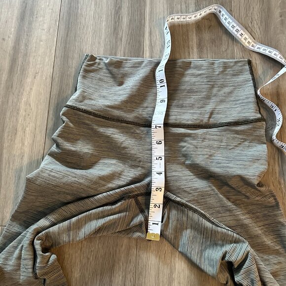 Lululemon Wunder Under High-Rise Tight 25" *Full-On Luon Wee Are From Space Sage - Picture 5 of 9